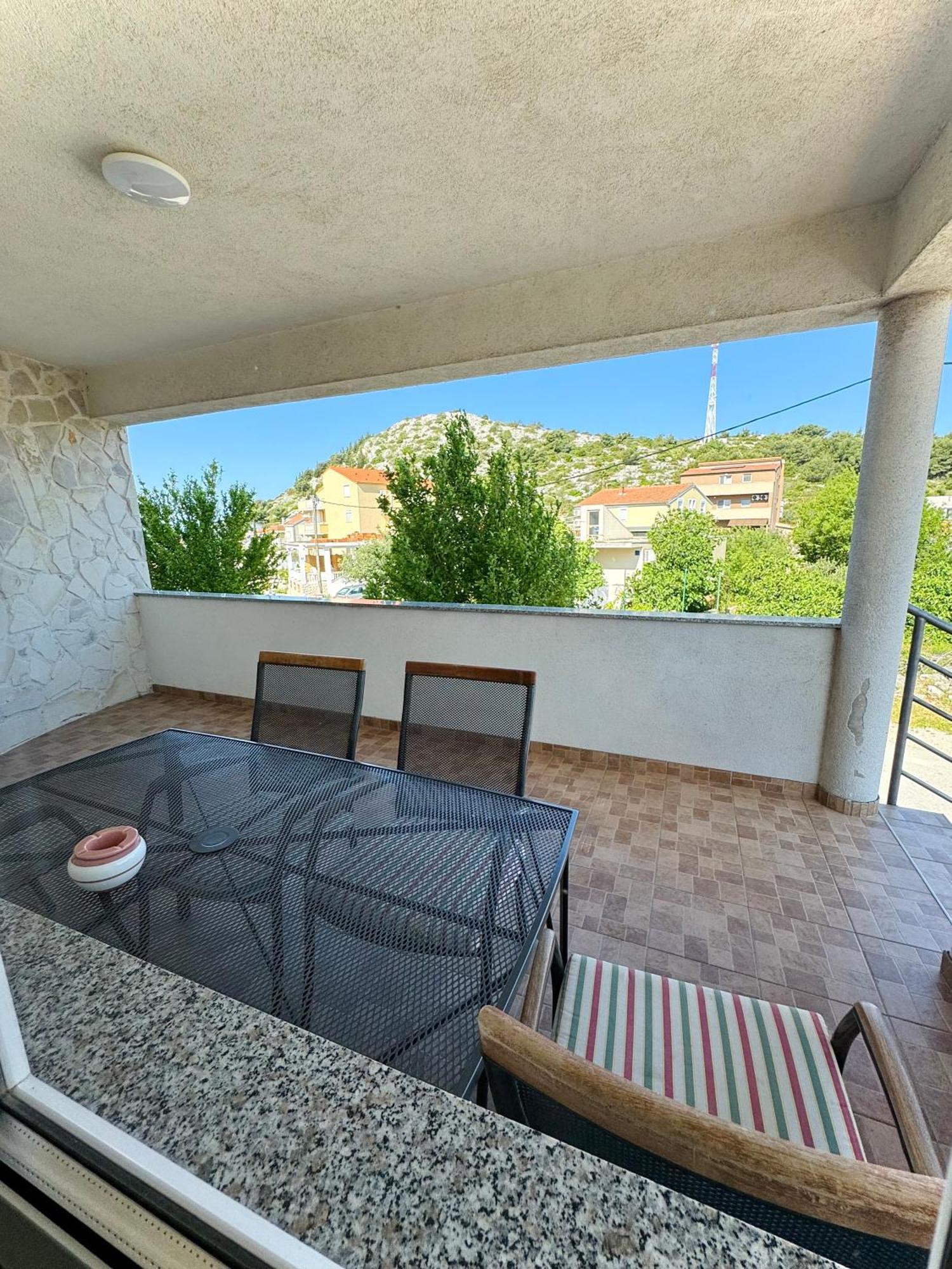 Apartments Elvira Drage Exterior photo